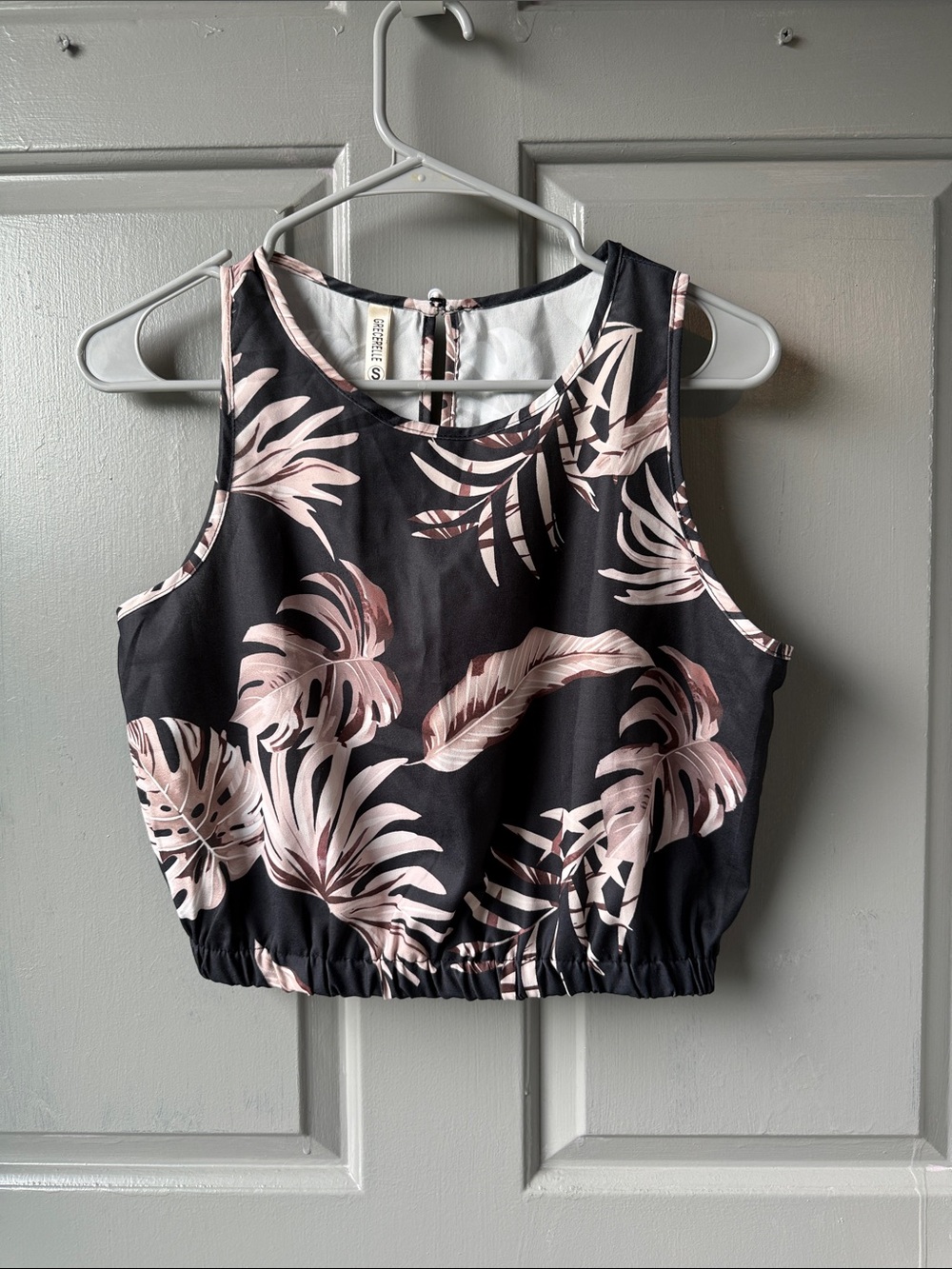 Black and Pink Tropical Print Cropped Tank Top